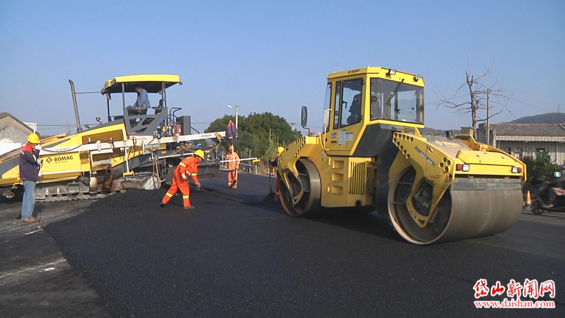 岱山海豐至浪仇線公路工程進入路面瀝青攤鋪階段-岱山新聞網
